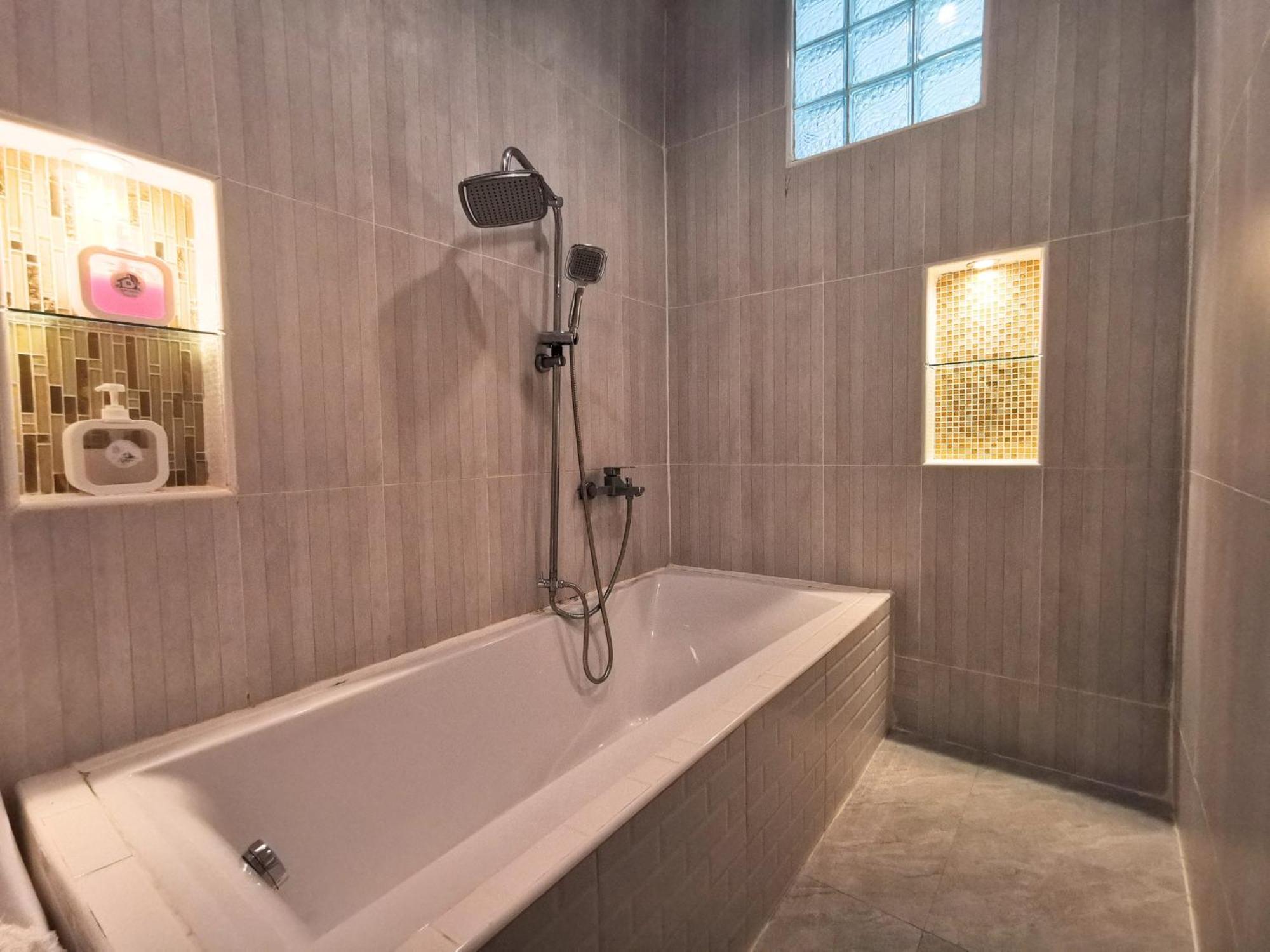 Kan Home Hotel كانتْشانابوري المظهر الخارجي الصورة